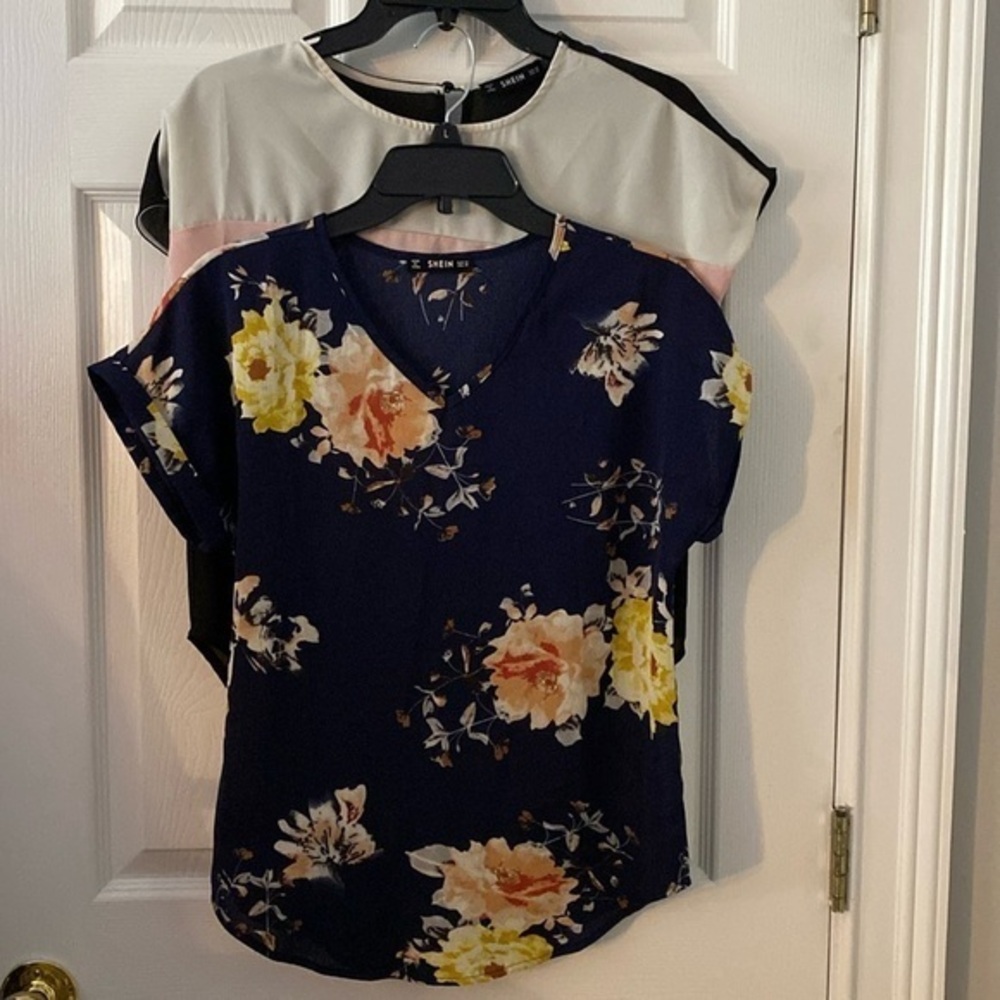 Bundles of women tops